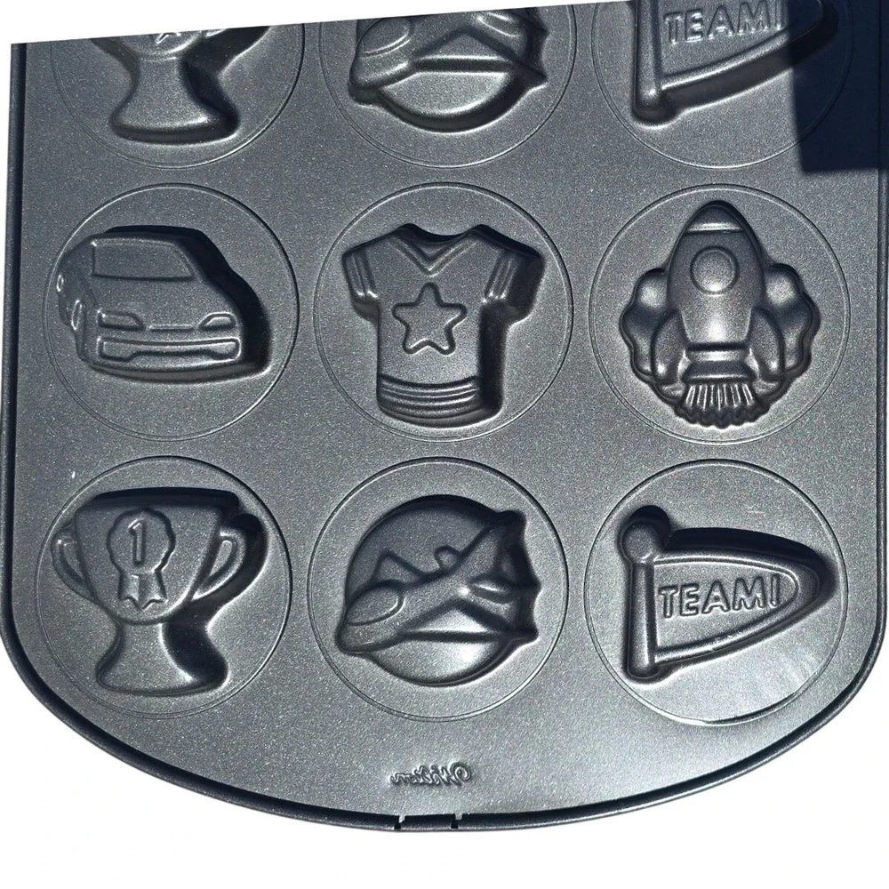 Wilton Sports & Space 12 Cavity Non-Stick Novelty Muffin Cupcake Baking Pan